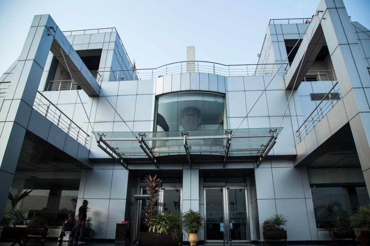 Hotel Akbars Kinara Sijalkot Zewnętrze zdjęcie