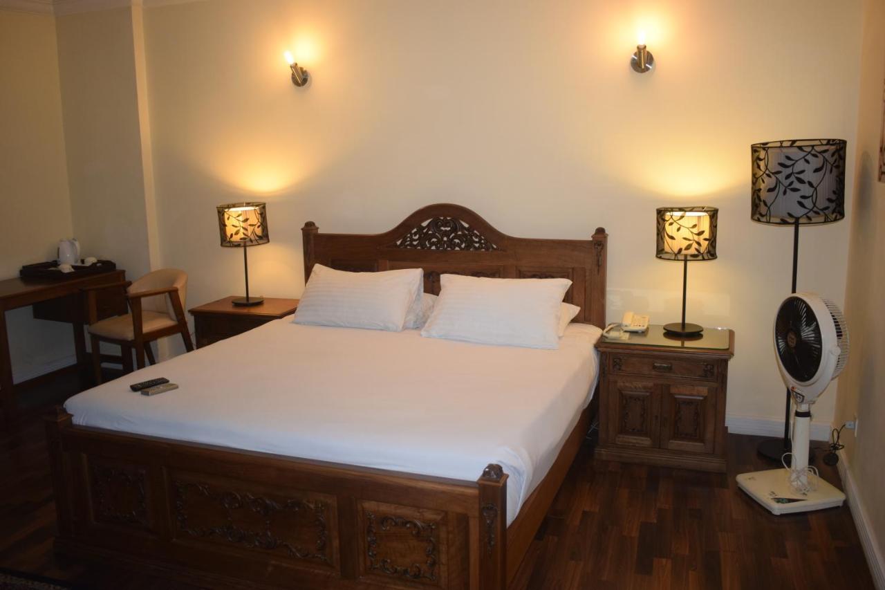 Hotel Akbars Kinara Sijalkot Zewnętrze zdjęcie